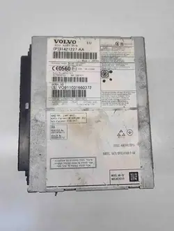 Käytetty Volvo OE CD-vaihtaja 31421227AA S60 II:lle