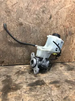 Réservoir de liquide de frein Audi A3 8V OEM 5Q2611301