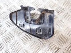 Liukutuki Takavalon Kiinnike Puskuri OEM 84394695