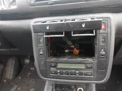 Moldura Rádio OEM 7M3858069G DIN 2 Porta-copos VW