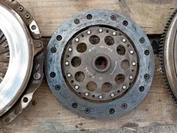 Embrayage VW Passat Audi A3 1.6 AHL