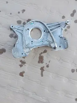 Tesla 3/Y Vorderer Rechter Stoßdämpferhalter OEM 1044037-00-C