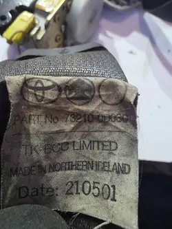 Toyota Yaris etuturvavyö OEM TEAB2EF025P
