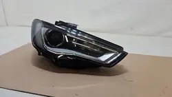 AUDI A3 VORDERES RECHTES SCHEINWERFER XENON LED 8V0941044M