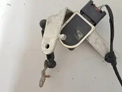 Capteur de niveau arrière gauche OEM 6869137 BMW 5 G30