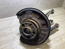 Pivot de roue arrière droit Mercedes C W204 2011