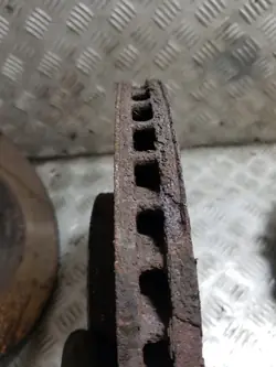 FORD OEM Remklauwen & Schijven Set Voor