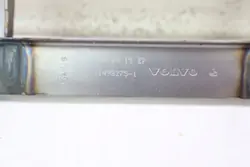 Volvo V60 II etupäännojain OEM 31498275-1