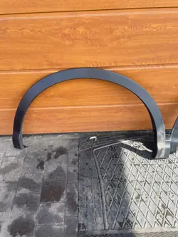Kotflügelabdeckung vorne links OEM 63811-4EA0B - Nissan