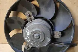 Framstöt fender AUDI 80 AVANT 2.0L bensin 1993 OEM