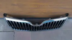Grille de pare-chocs Skoda Superb II OEM 3T0 853 668 B