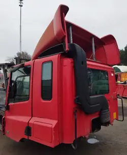 DAF CF 85 cabine kwartpilaar - Gebruikt DAF OE onderdeel