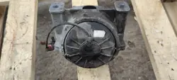 AUDI A4 B8 Moottorin Kiinnike Vasemmalle 8R0199381E