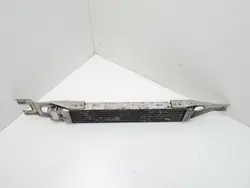 Mercedes-Benz Öljynjäähdytin OEM A1645002500 - Käytetty