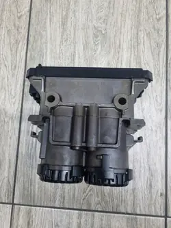 Válvula EBS traseira OEM 5801290650 K023213 camiões