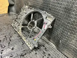 Kylarfläktkåpa OEM 7E0121207D för VW Transporter