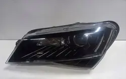 Linker Scheinwerfer SKODA SUPERB III