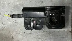 Fechadura de porta-malas OEM 7E0827511A para VW T5 T6