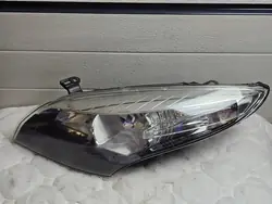 Vasen Etuvalaisin Renault Megane III 260607305R