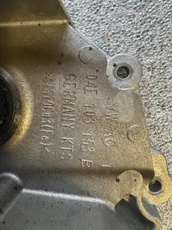OEM 04e103153b Tampa Vedante Eixo - Estado Usado