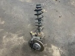 Mangueta delantera izquierda HYUNDAI I2O Lift 1.1 CRDI