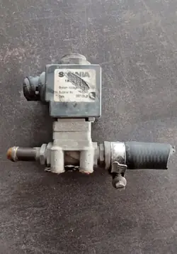 Válvula de água AdBlue Scania OEM 1863594 - Usada