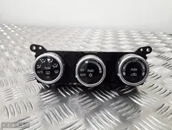 Mitsubishi L200 ilmastointiohjausmoduuli OEM 7820A362