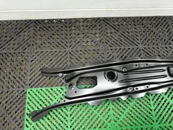 Vänster B-stolpe BMW M3 G80 OEM 7491030