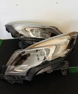 Etupäät Opel Zafira C Halogeeni OEM