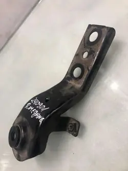 Pakoputken kiinnike OEM 15MZ0A Renault Megane IV:lle