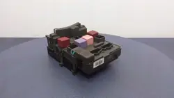 RENAULT LAGUNA II 2.0B Caixa de Fusíveis 8200607608