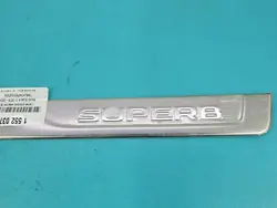 Skoda Superb III linke Schwellerverkleidung OEM 3V0853813P