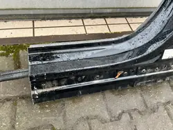 Tesla Model S Linke Mittelsäule OEM Teil - Gebraucht
