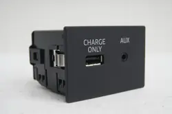 Audi USB-pistorasia OEM 4G0035726 A3 S3 8V:lle