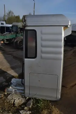 Panneau latéral gauche cabine MAN TGS TGA TGL OEM 1