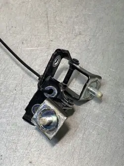 Suzuki Vitara takaluukun saranat OEM FBZ17765 - Käytetty