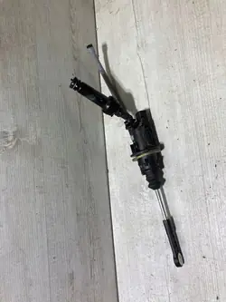 Kytkinpumppu Audi A4 S4 B9 2016 8k1721401h