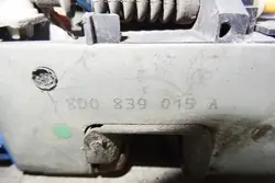 AUDI A4 Vänster Bakdörrslås 8D0839015A