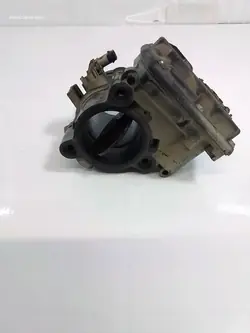 BMW 3 F30 F35 F31 2016 Drosselklappe 2.0D 8512452