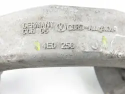 Framre höger navknä OEM 4E0258J begagnad