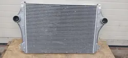 Scania Intercooler OEM 2587825 - Luftkühler gebraucht