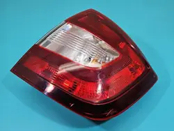 Luz Trasera Derecha Skoda Rapid HB Europa