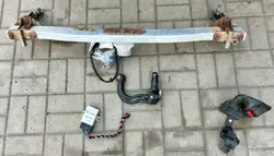 BMW E39 Touring irrotettava perävaunumoduuli OEM 6908767