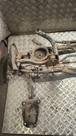 Poutre suspension arrière SANKITYLOCTAVIAIIKOMBI Skoda Octavia