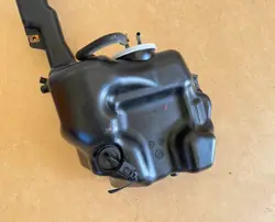 OEM A2048602260 Spolarvätsketank med pump