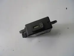 USB-portti Etuistuin Kia Sportage V OEM 96125-P1610WK