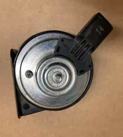 Toeter OEM 5Q0951223 voor VW Golf 7 Passat Seat Ateca Leon