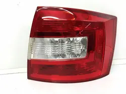 Luz trasera derecha Skoda Rapid