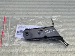 BMW OE Framskärm Fäste Höger 41358066938