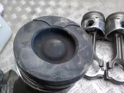 MASTER II Kolben und Pleuel - Gebrauchtes OEM-Teil